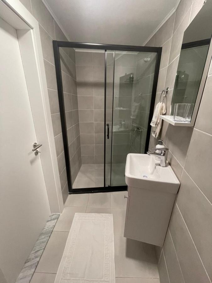 Guesthouse 12A プリシュティナ エクステリア 写真